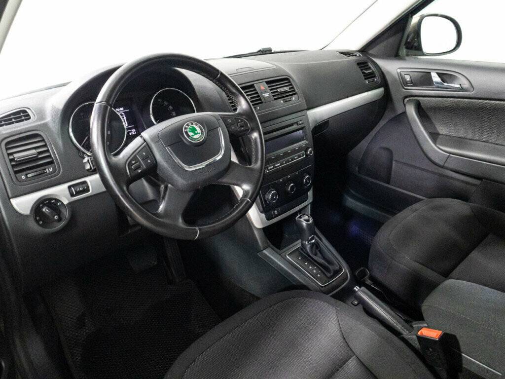 Купить Skoda Yeti с пробегом. Фото: #10
