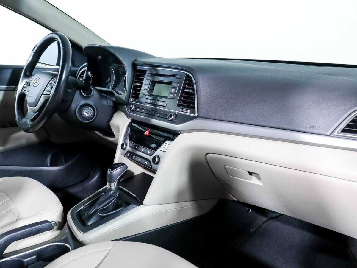 Купить Hyundai Elantra с пробегом. Фото: #5