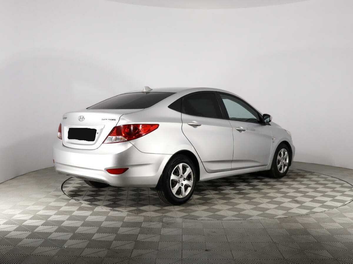 Купить Hyundai Solaris с пробегом. Фото: #7