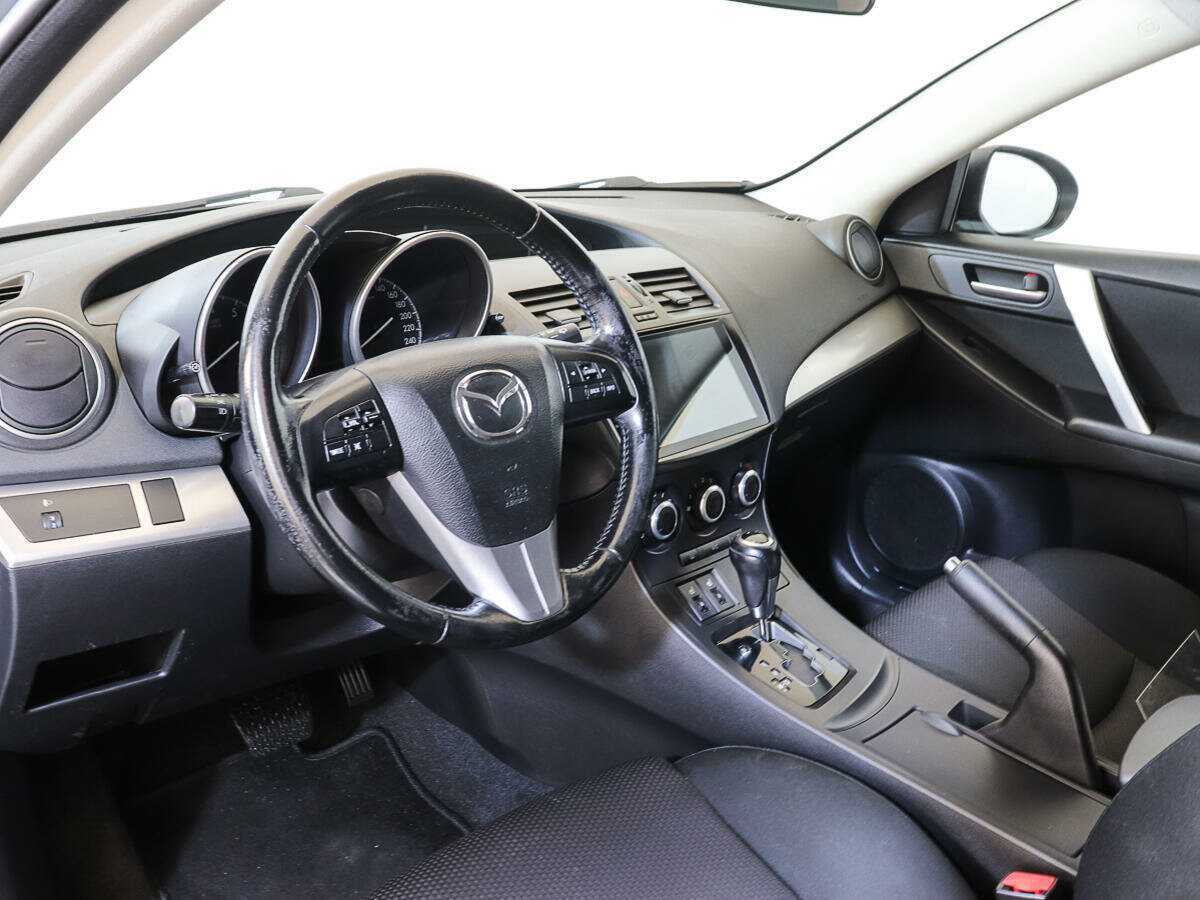 Купить Mazda 3 с пробегом. Фото: #11