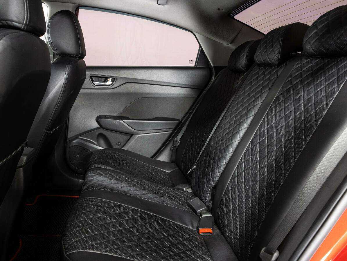 Купить Hyundai Solaris с пробегом. Фото: #9