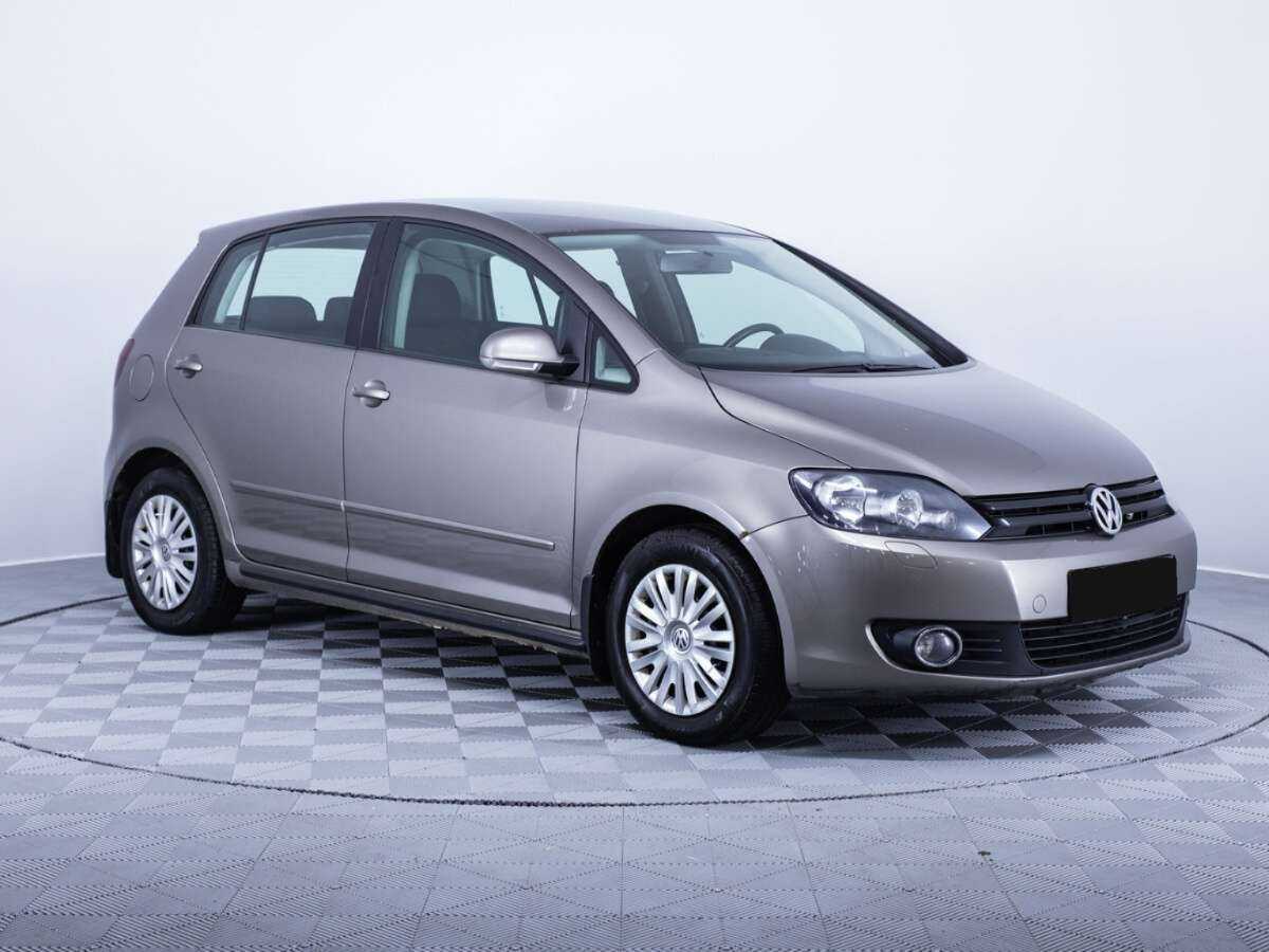 Купить Volkswagen Golf Plus с пробегом. Фото: #2