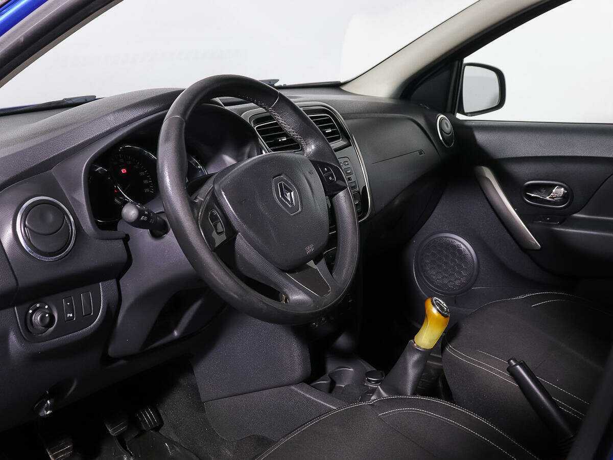 Купить Renault Sandero с пробегом. Фото: #11