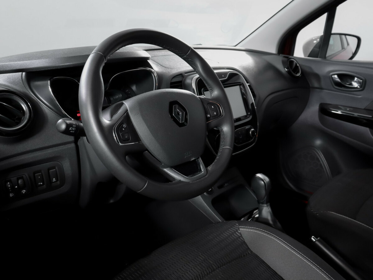 Купить Renault Kaptur с пробегом. Фото: #13