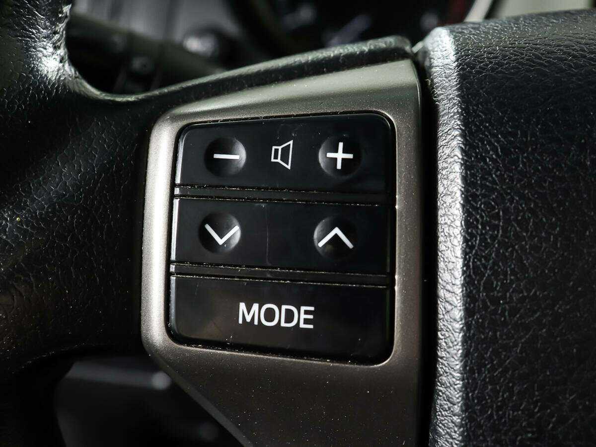 Купить Toyota Land Cruiser Prado с пробегом. Фото: #16