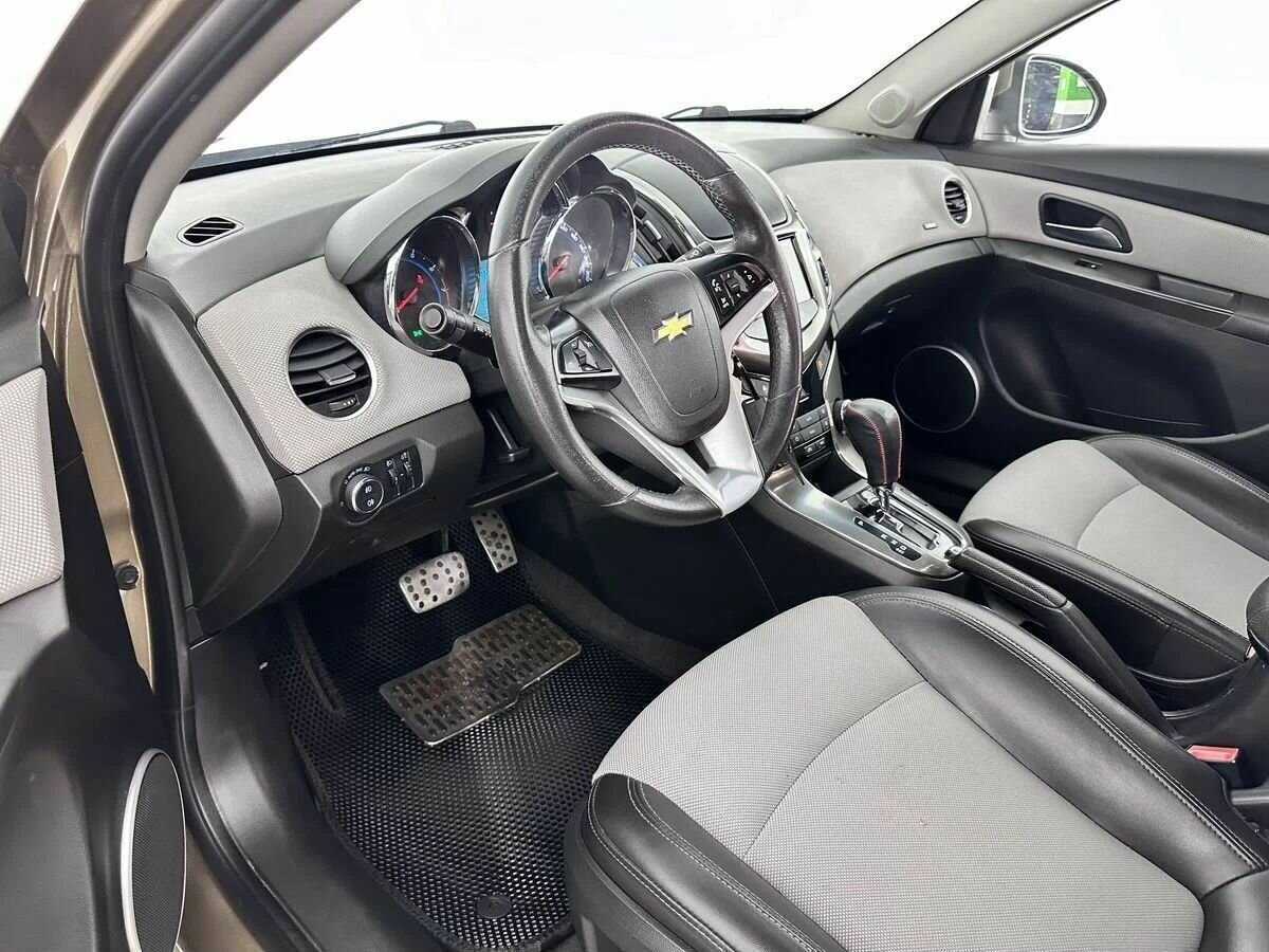 Купить Chevrolet Cruze с пробегом. Фото: #6