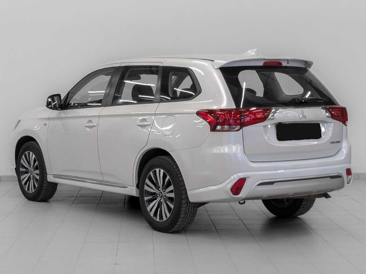 Купить Mitsubishi Outlander с пробегом. Фото: #6