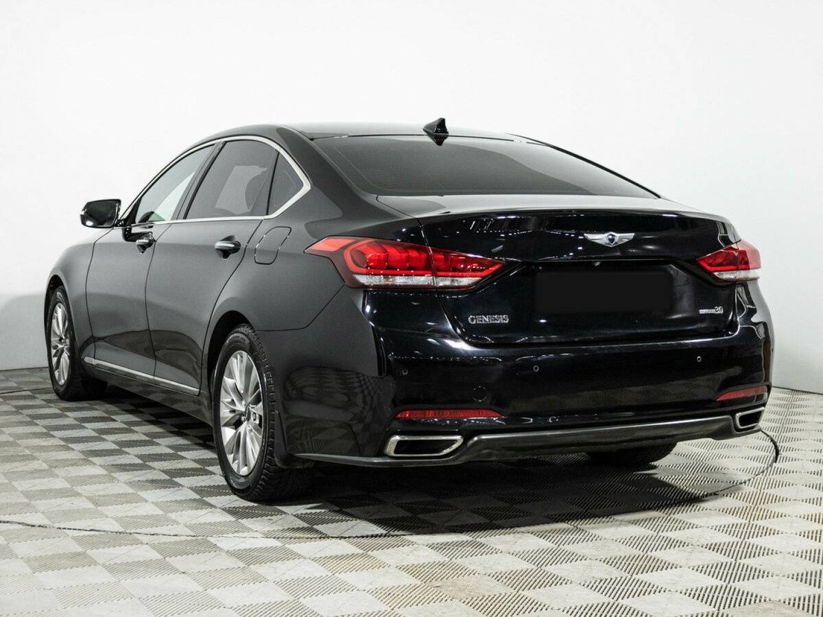 Купить Hyundai Genesis с пробегом. Фото: #5
