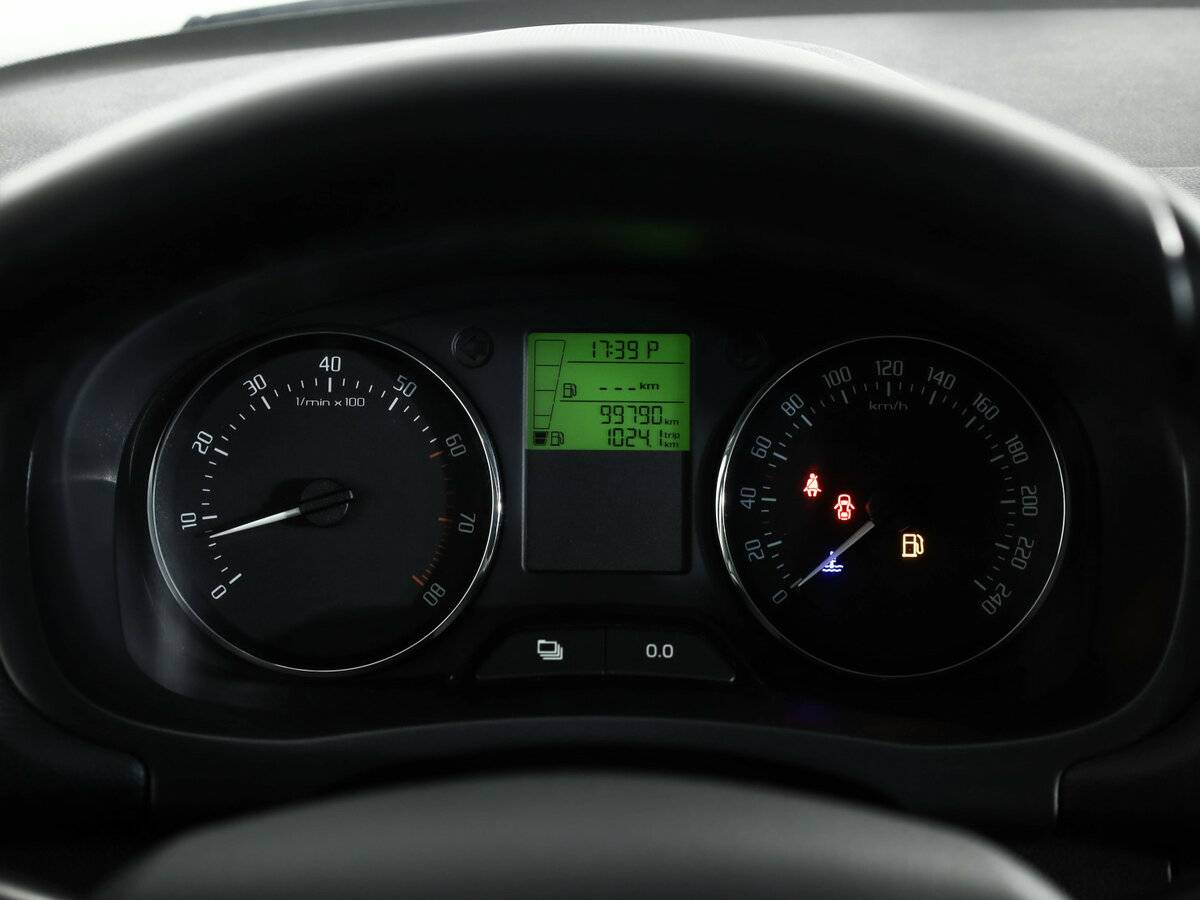 Купить Skoda Fabia с пробегом. Фото: #9