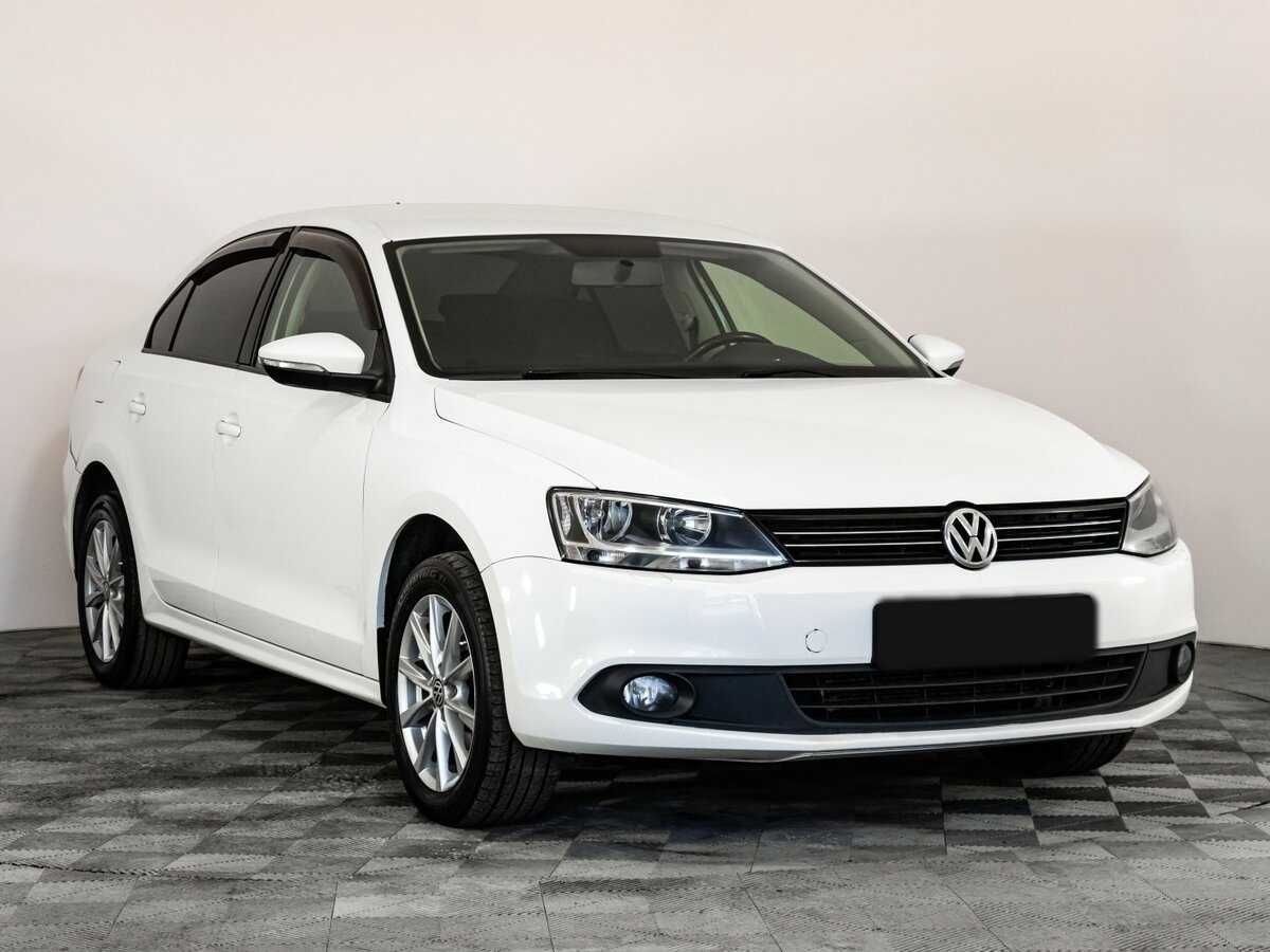 Купить Volkswagen Jetta с пробегом. Фото: #2