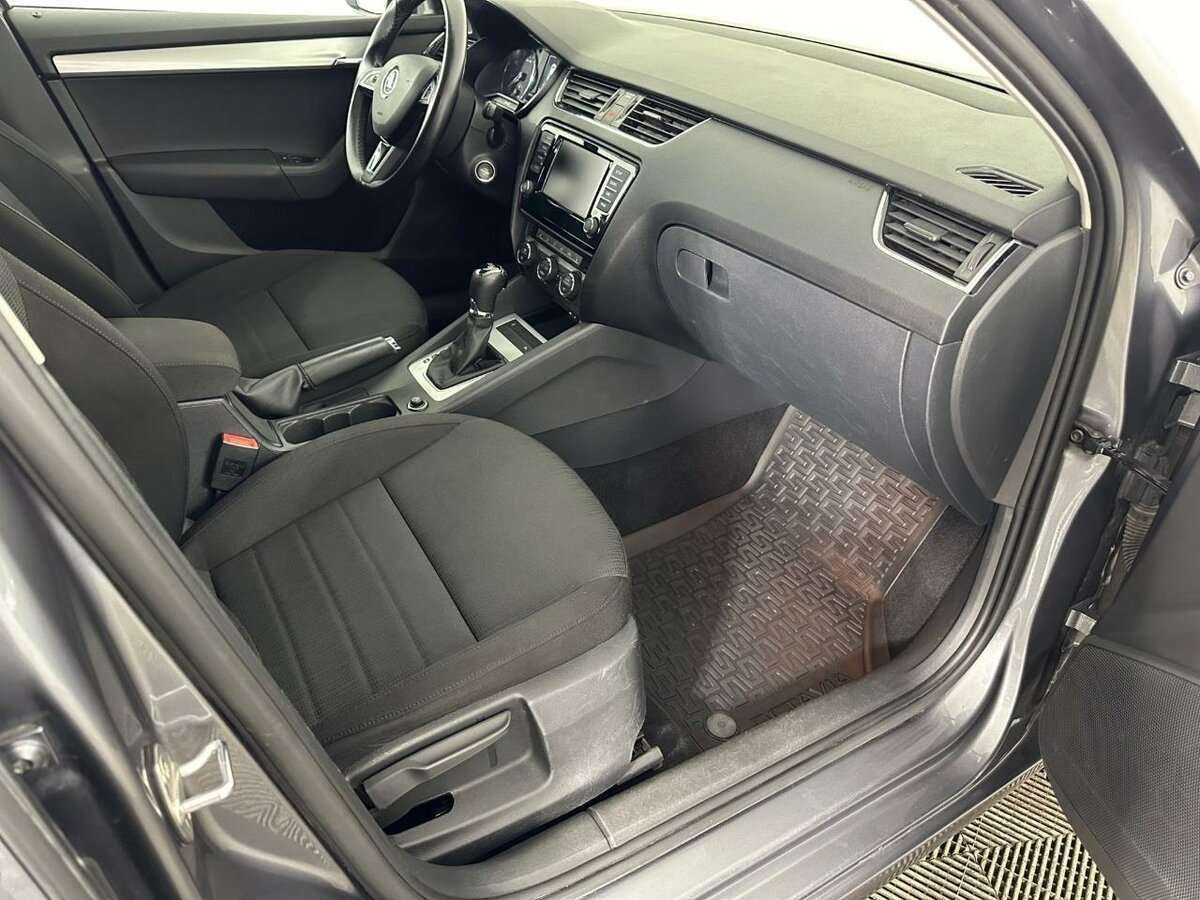 Купить Skoda Octavia с пробегом. Фото: #13