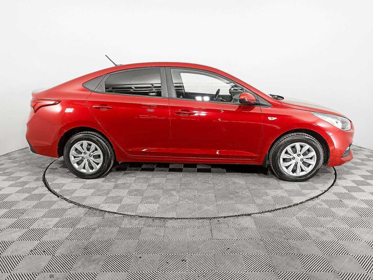 Купить Hyundai Solaris с пробегом. Фото: #3