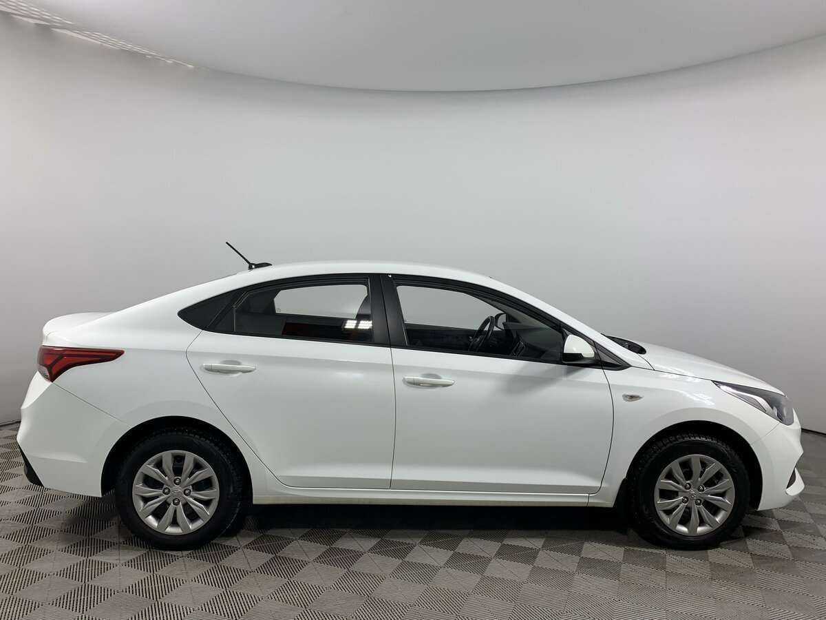 Купить Hyundai Solaris с пробегом. Фото: #3