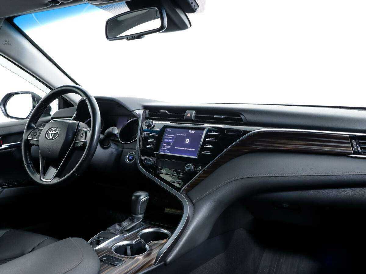 Купить Toyota Camry с пробегом. Фото: #8