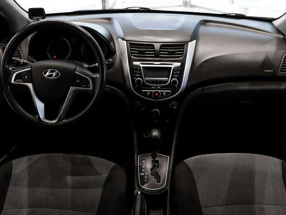 Купить Hyundai Solaris с пробегом. Фото: #11