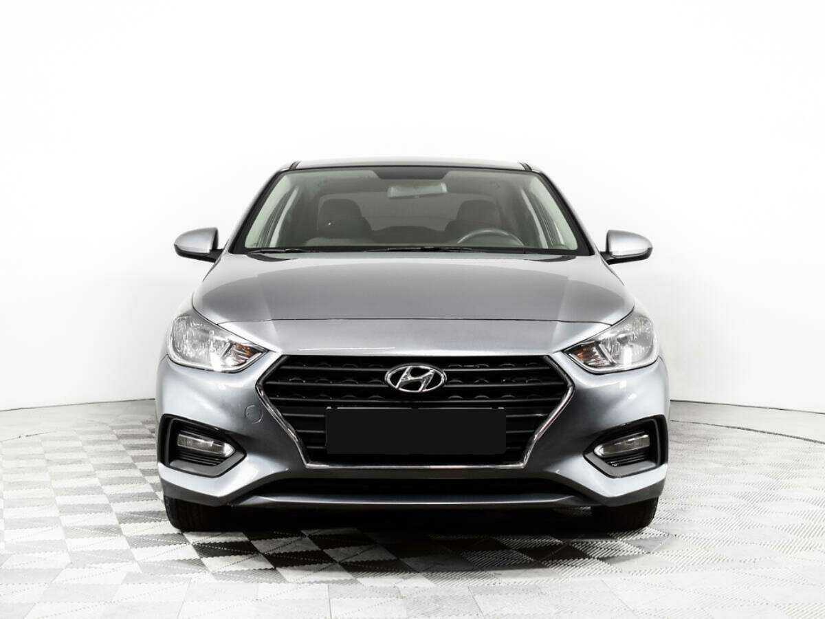Купить Hyundai Solaris с пробегом. Фото: #1