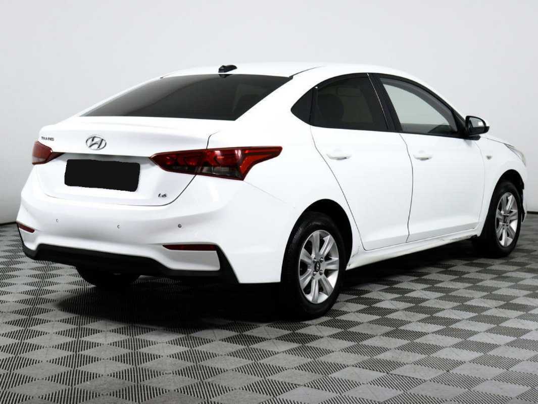 Купить Hyundai Solaris с пробегом. Фото: #4