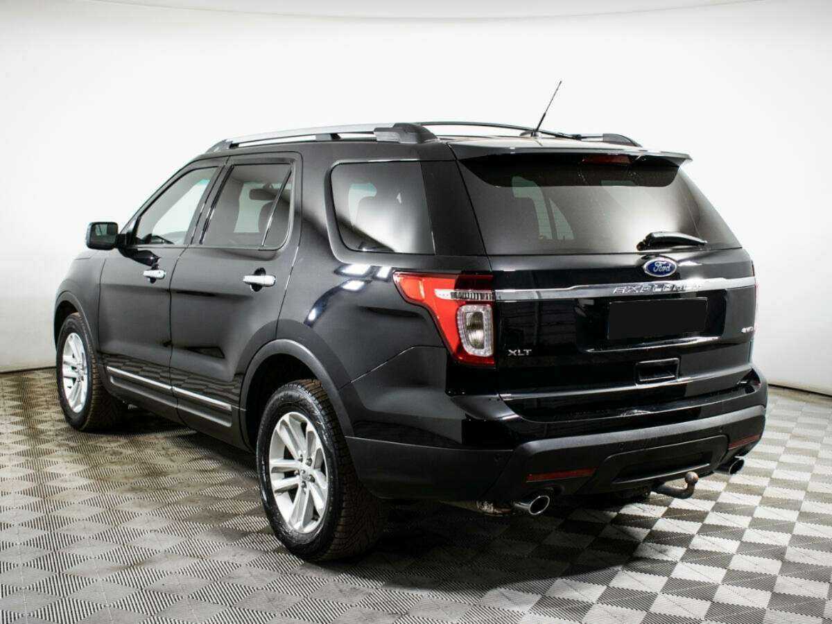 Купить Ford Explorer с пробегом. Фото: #4