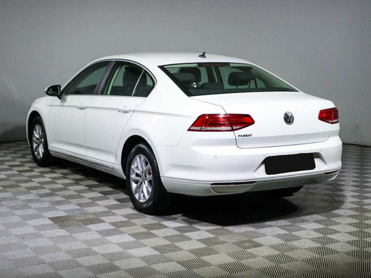 Купить Volkswagen Passat с пробегом. Фото: #5