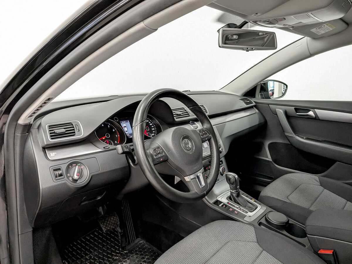 Купить Volkswagen Passat с пробегом. Фото: #15