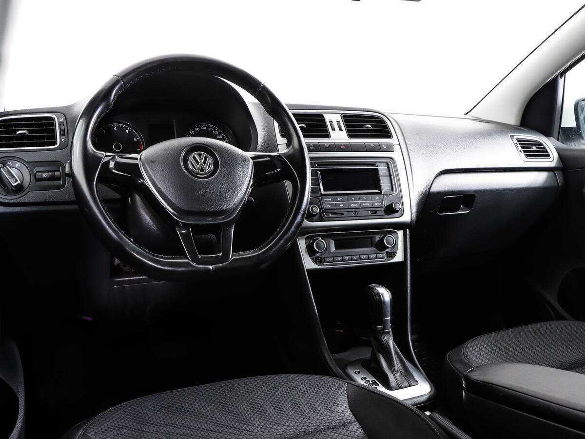 Купить Volkswagen Polo с пробегом. Фото: #9