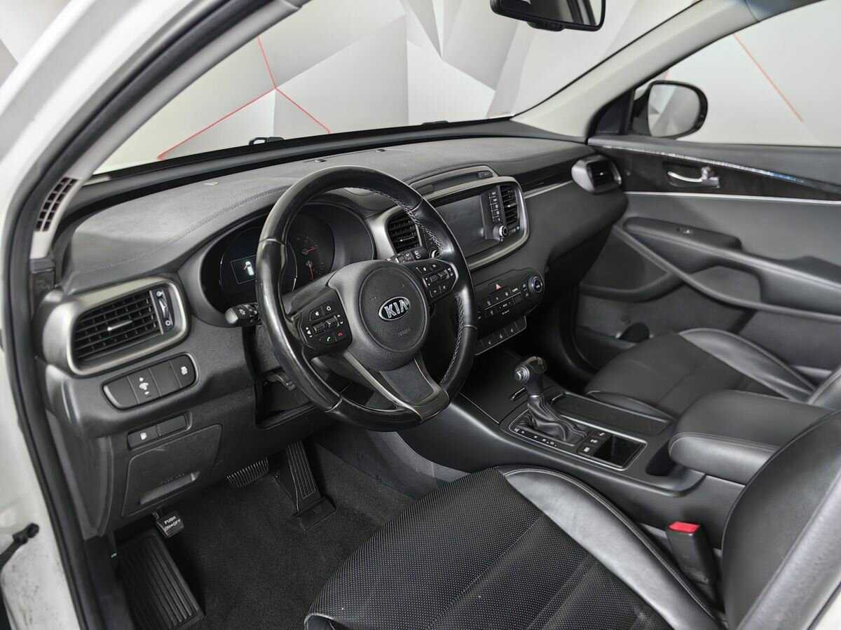 Купить Kia Sorento с пробегом. Фото: #13