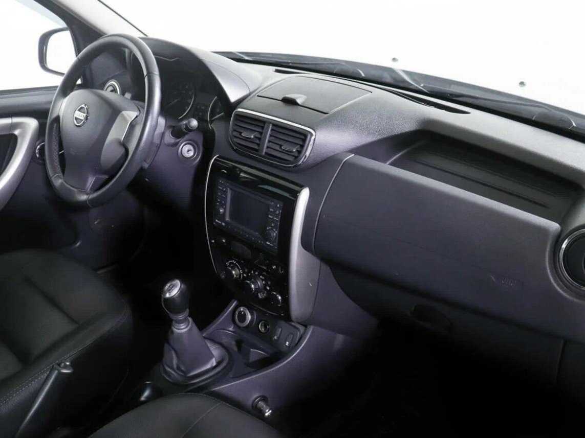 Купить Nissan Terrano с пробегом. Фото: #9