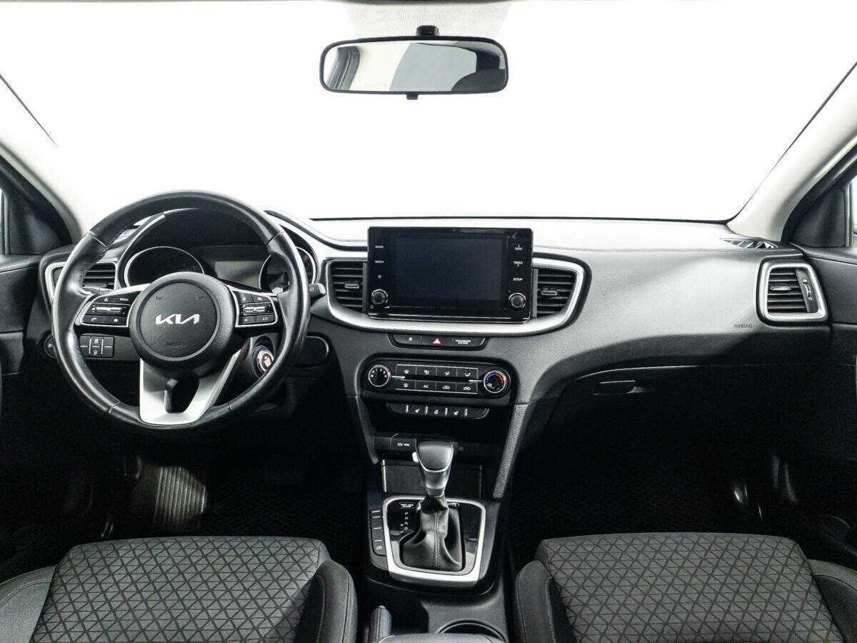 Купить Kia Ceed с пробегом. Фото: #12