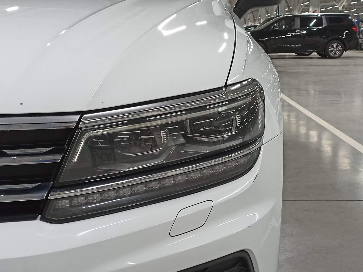 Купить Volkswagen Tiguan с пробегом. Фото: #16