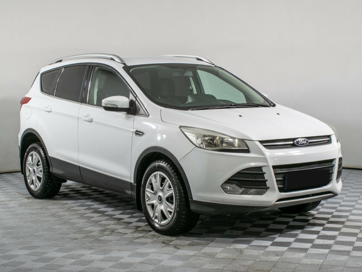 Купить Ford Kuga с пробегом. Фото: #2