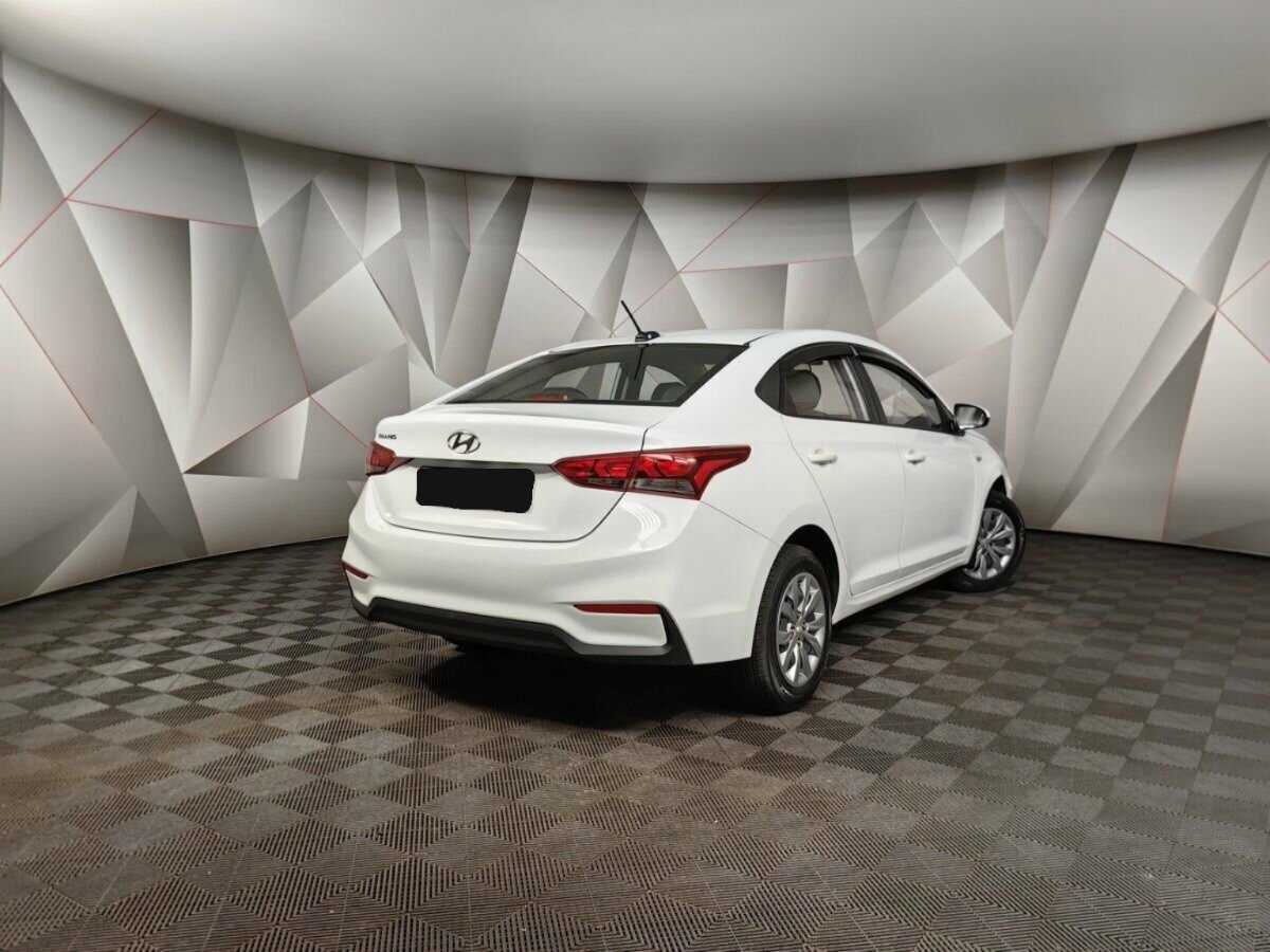 Купить Hyundai Solaris с пробегом. Фото: #1
