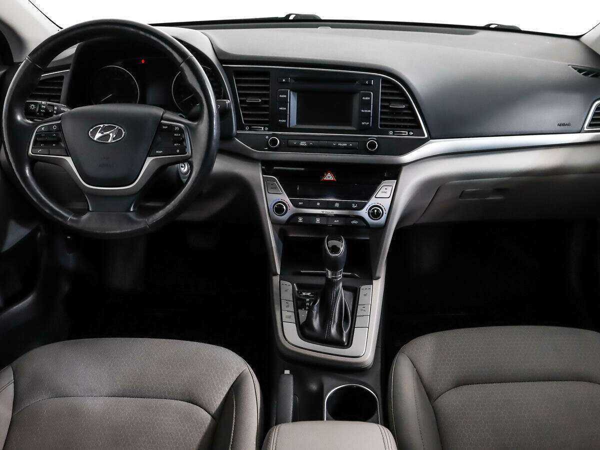 Купить Hyundai Elantra с пробегом. Фото: #11