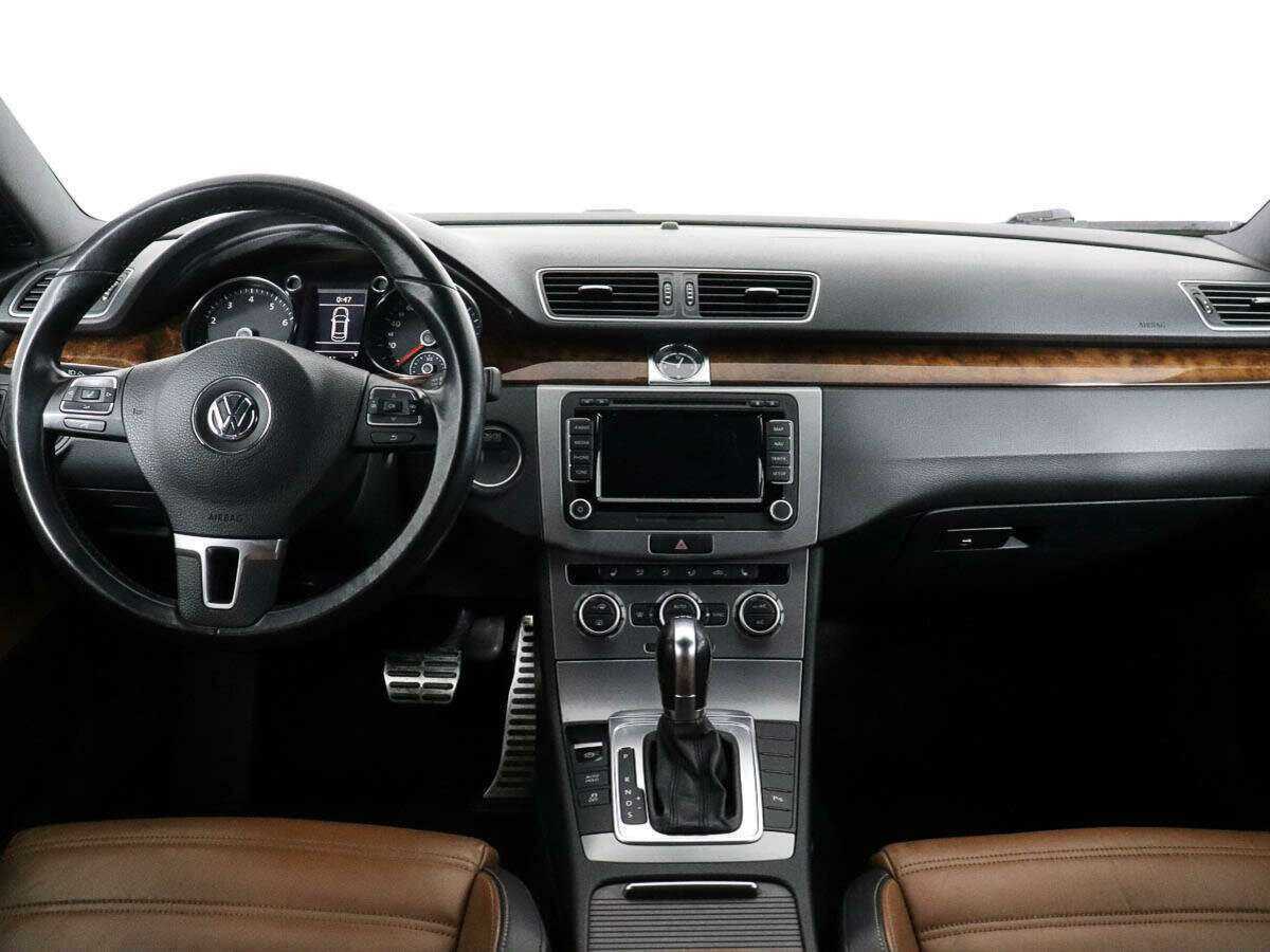Купить Volkswagen Passat CC с пробегом. Фото: #10