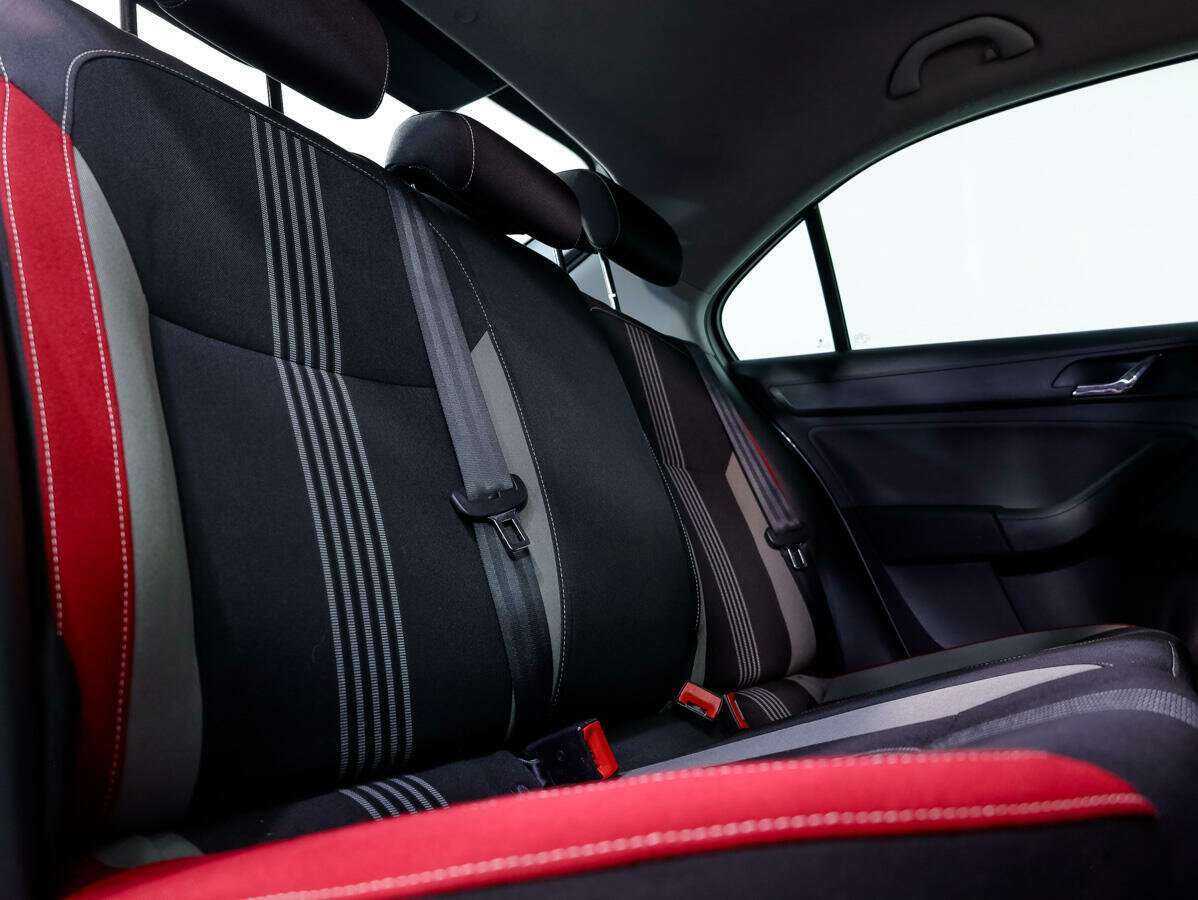 Купить Skoda Rapid с пробегом. Фото: #12