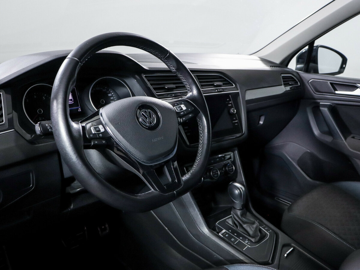 Купить Volkswagen Tiguan с пробегом. Фото: #10