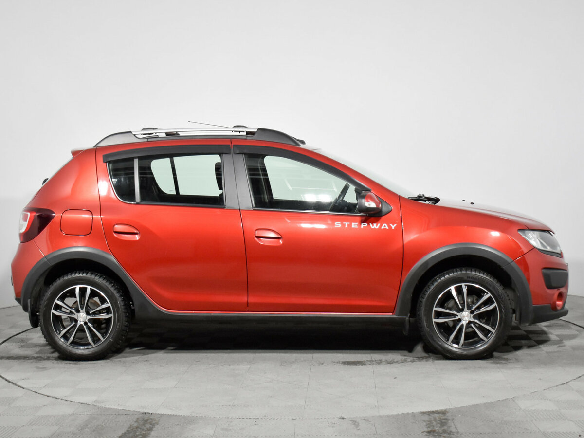 Купить Renault Sandero с пробегом. Фото: #3