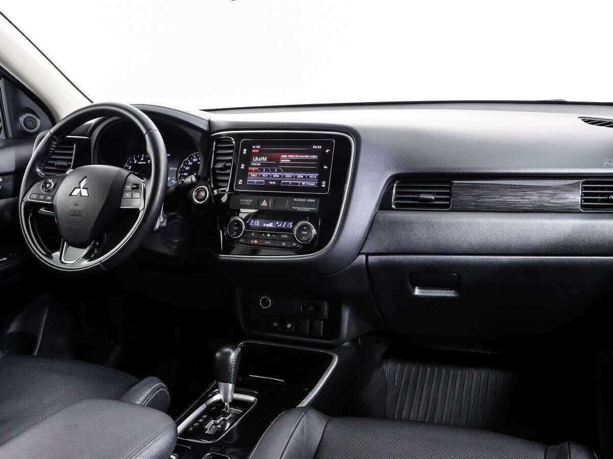 Купить Mitsubishi Outlander с пробегом. Фото: #6