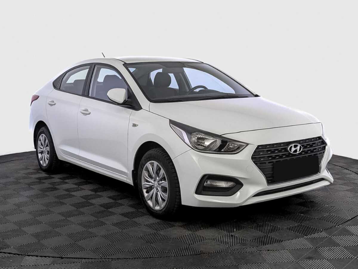 Купить Hyundai Solaris с пробегом. Фото: #2
