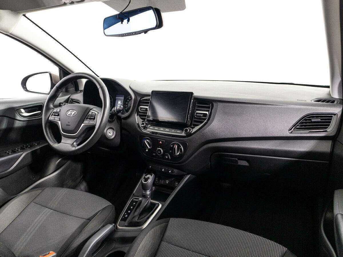 Купить Hyundai Solaris с пробегом. Фото: #8