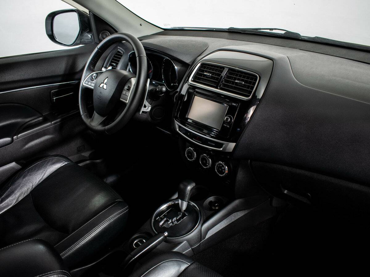 Купить Mitsubishi ASX с пробегом. Фото: #9