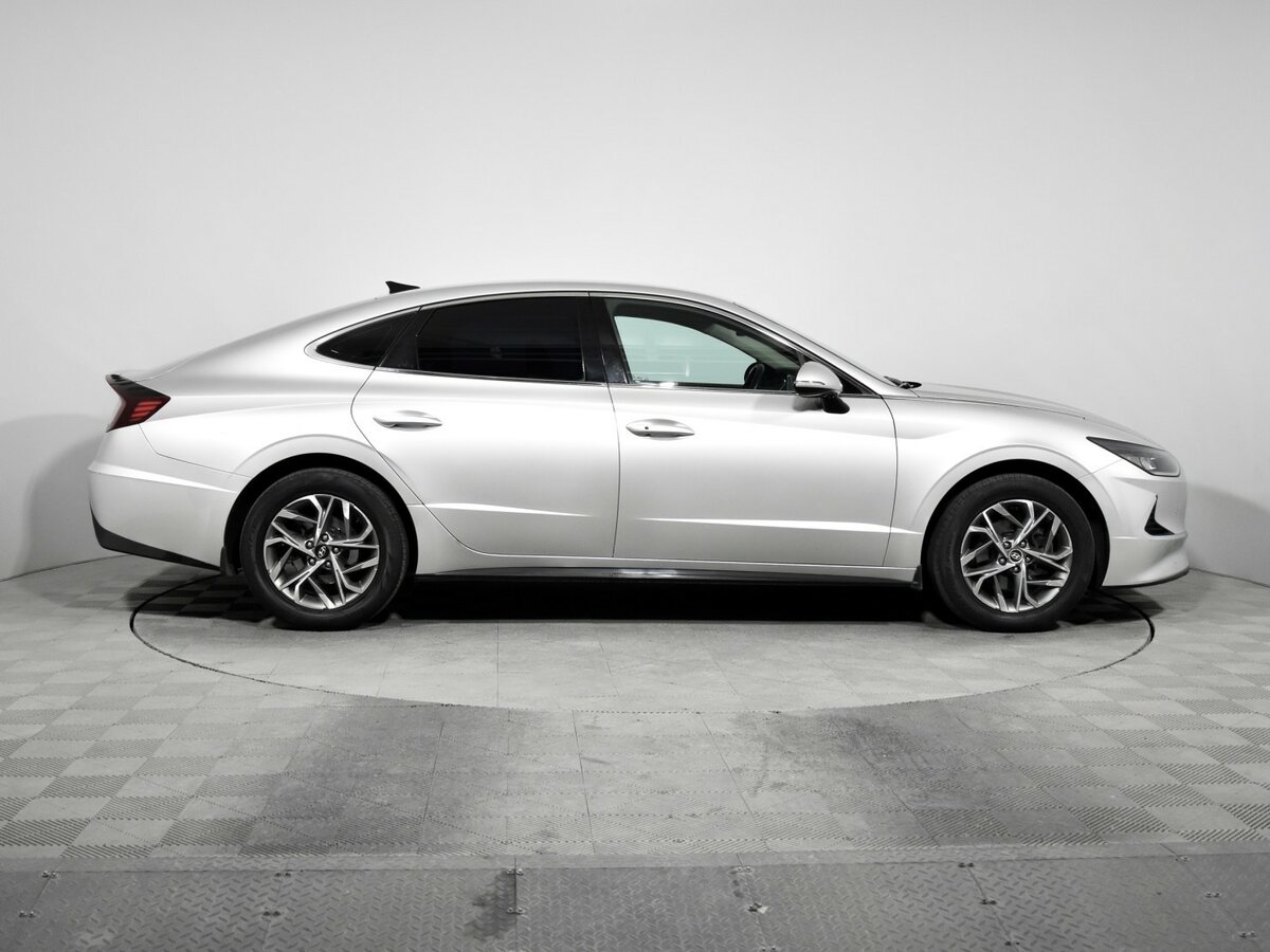 Купить Hyundai Sonata с пробегом. Фото: #3