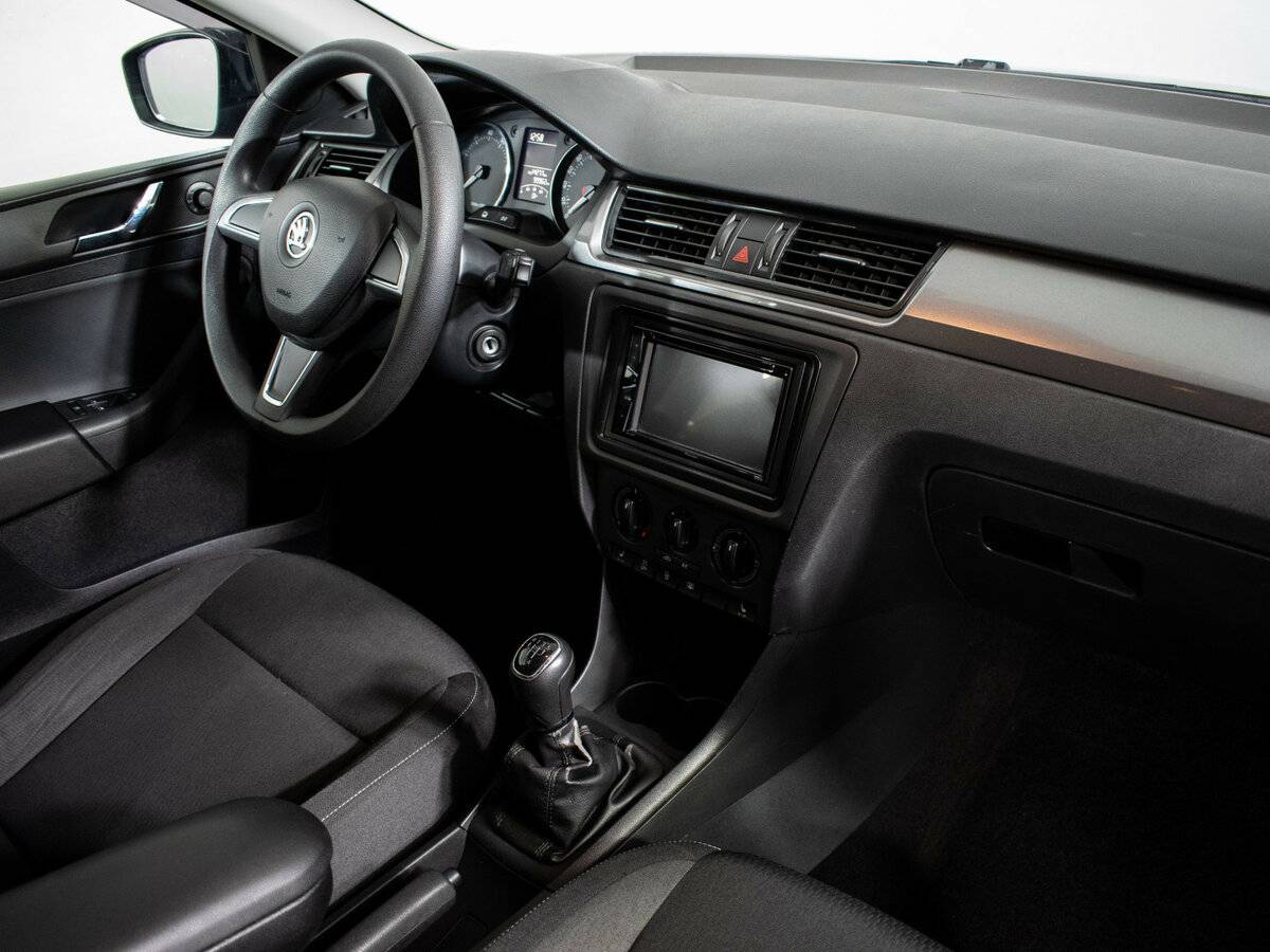 Купить Skoda Rapid с пробегом. Фото: #8