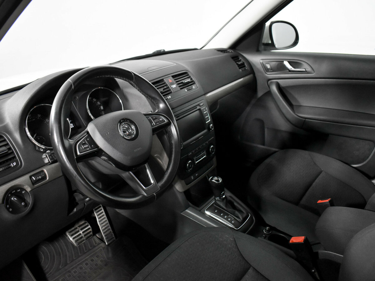 Купить Skoda Yeti с пробегом. Фото: #8