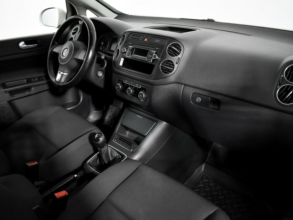 Купить Volkswagen Golf Plus с пробегом. Фото: #11