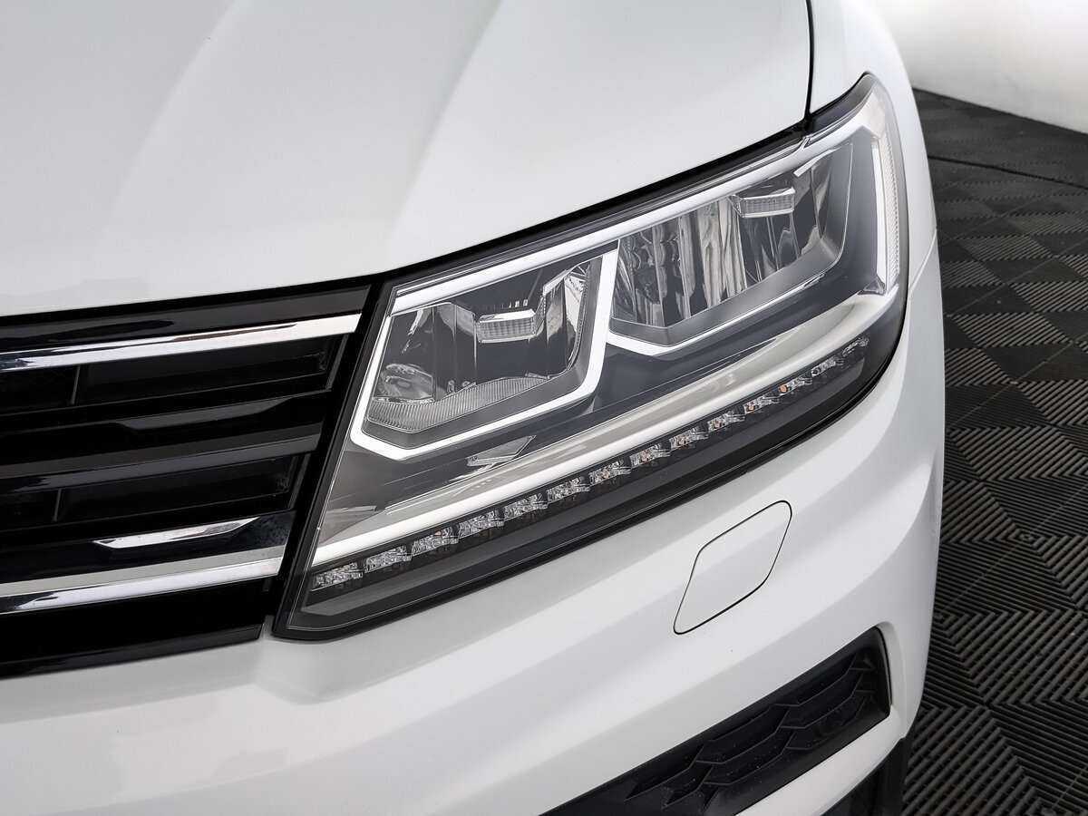 Купить Volkswagen Tiguan с пробегом. Фото: #10