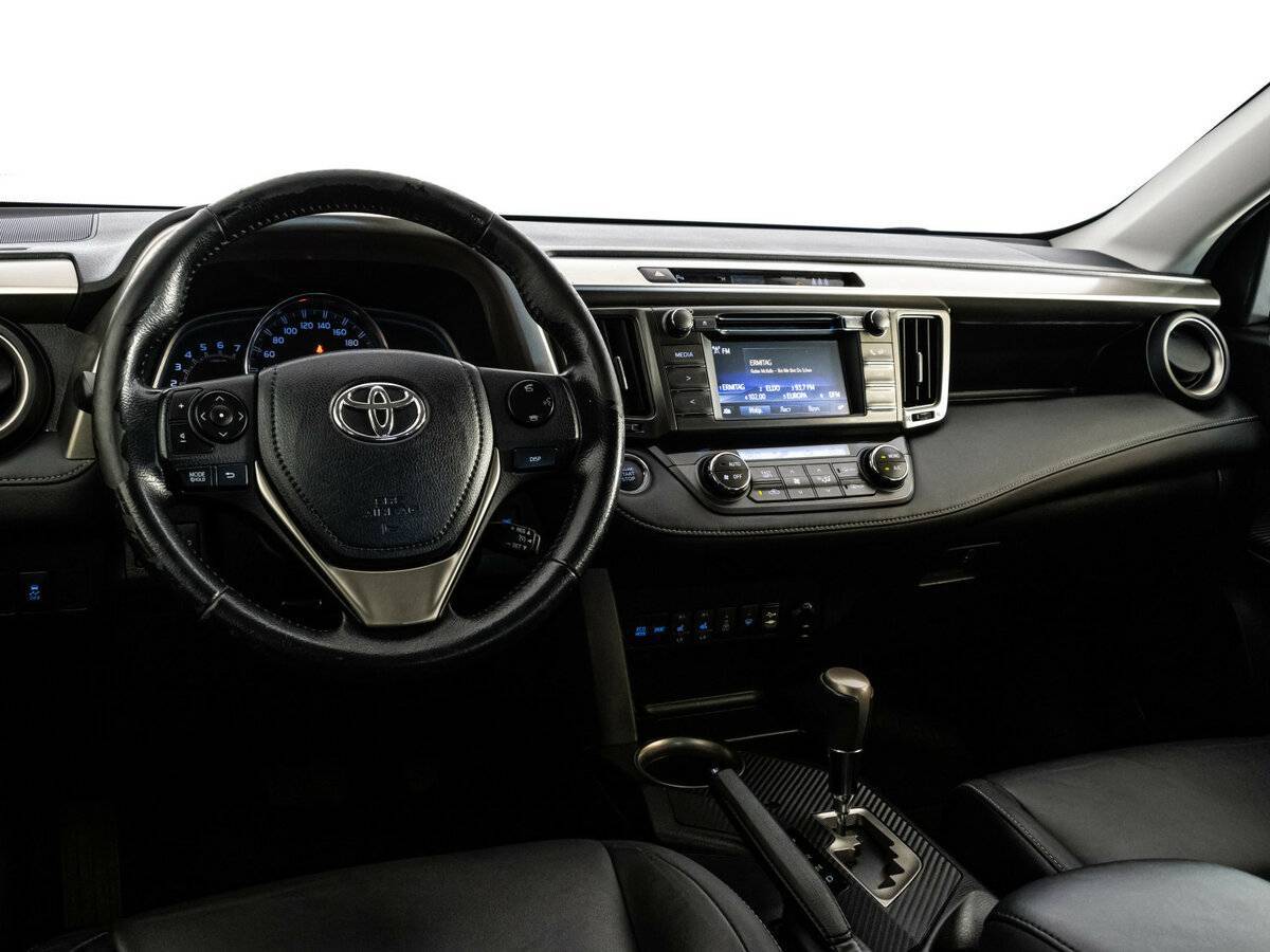 Купить Toyota RAV4 с пробегом. Фото: #8