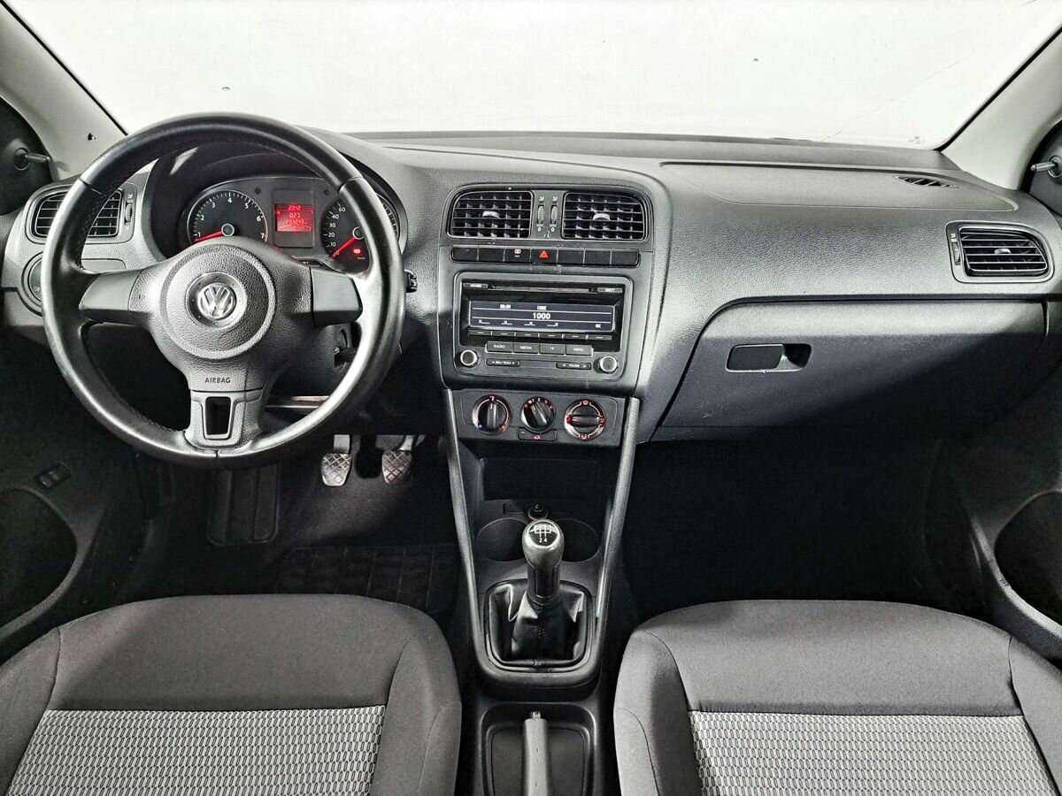 Купить Volkswagen Polo с пробегом. Фото: #13