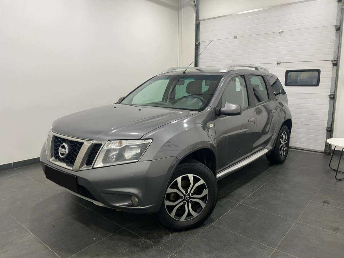Купить Nissan Terrano с пробегом. Посмотреть фото