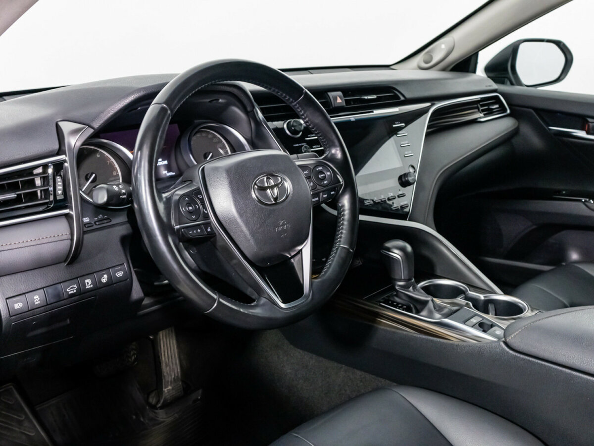 Купить Toyota Camry с пробегом. Фото: #10