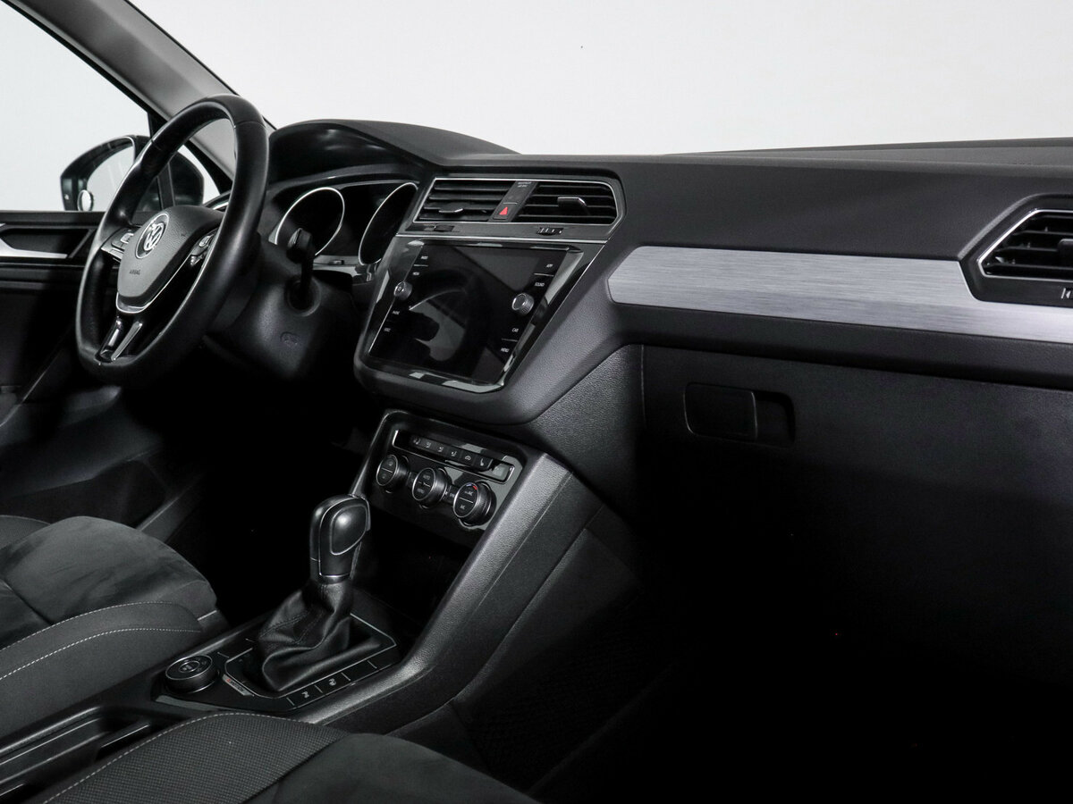 Купить Volkswagen Tiguan с пробегом. Фото: #6